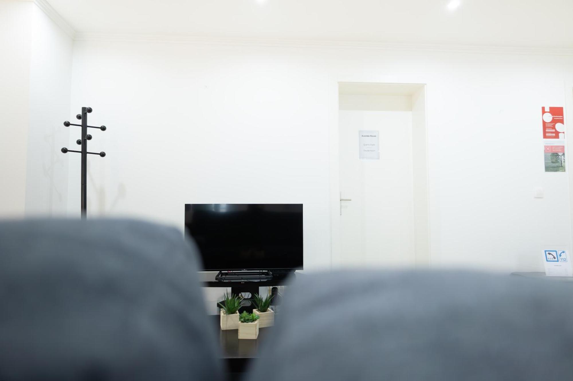 Отель Avenida House 1 Понта-Делгада Экстерьер фото