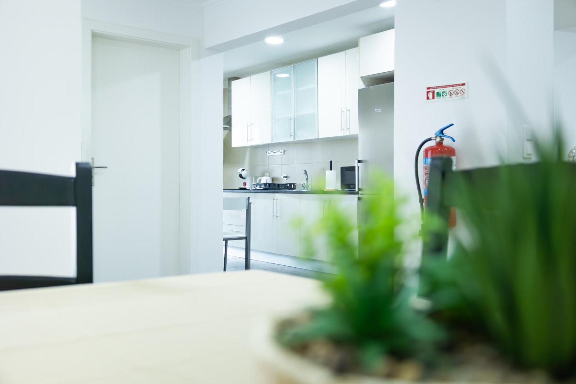 Отель Avenida House 1 Понта-Делгада Экстерьер фото